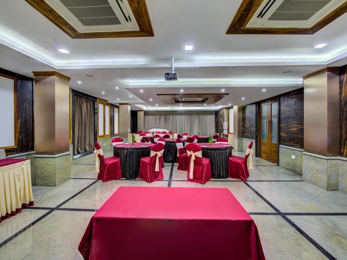 Myspace Hotels Silverstar Bangalore Exterior foto
